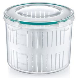 Plastic container sealed with sieve Irak Plastik LC-650 2.5 l