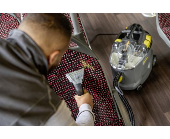 Пылесос профессиональный моющий Karcher Puzzi 8/1 1200W