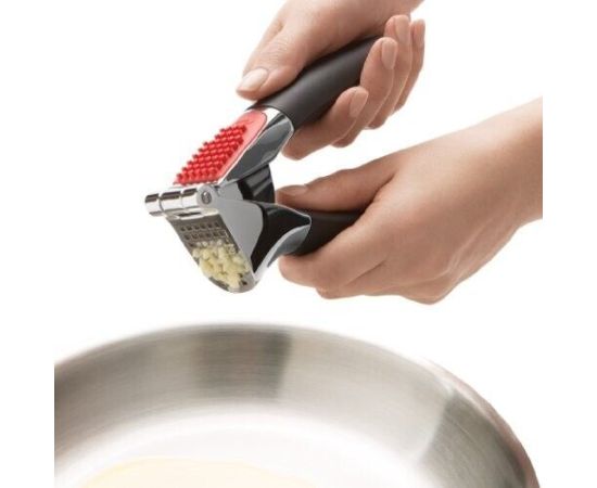 Garlic Press OXO