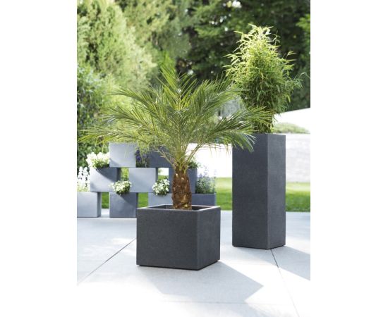 Уличный пластиковый горшок Scheurich 240/40 C-CUBE STONY BLACK