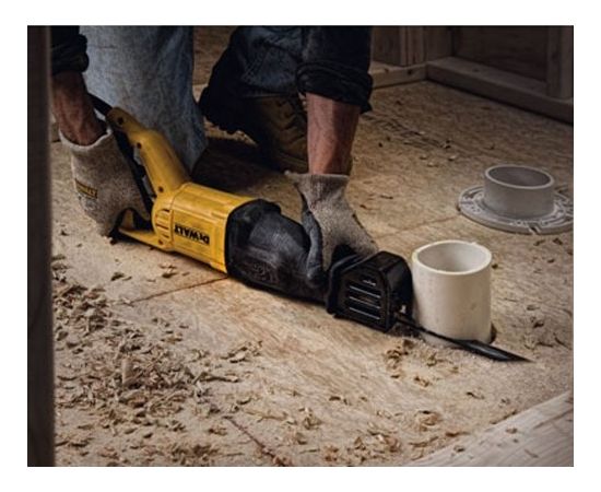 Сабельная пила DeWalt DWE305PK-QS 1100W