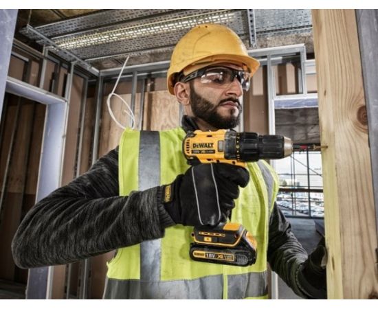 Аккумуляторный дрель-шуруповерт DeWalt DCD777S2T-QW 18V