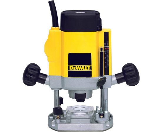 Фрезер DeWalt DW615-QS 900W