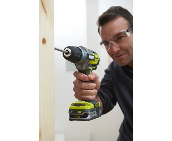 Аккумуляторный ударный дрель-шуруповерт Ryobi R18PDBL-252S 18V