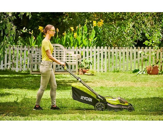 Аккумуляторная газонокосилка Ryobi ONE+ RY18LMX40A-0 18V