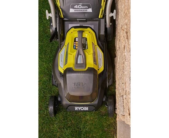 Аккумуляторная газонокосилка Ryobi ONE+ RY18LMX40A-0 18V