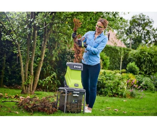 Измельчитель садовый ножевой Ryobi RSH2545B 2500W