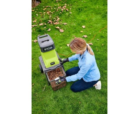 Измельчитель садовый ножевой Ryobi RSH2545B 2500W