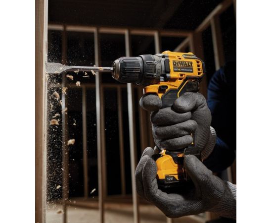 Аккумуляторный дрель-шуруповерт бесщеточная DeWalt DCD701D2-QW 12V