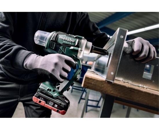 Аккумуляторный заклепочный пистолет Metabo NP 18 LTX BL 5.0 18V