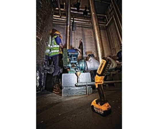 Фонарь DeWalt DCL050-XJ 18V